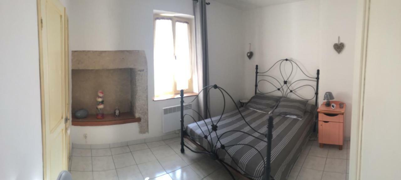Le Gite Des Remparts Villa Ginestas Екстериор снимка